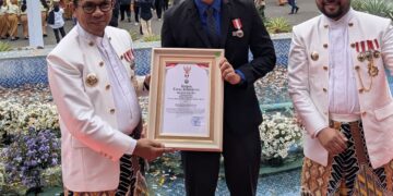 ASTON Inn Batu Raih Tanda Kehormatan Lencana Hakaryo Guno Mamayu Bawono Perak dari Pemkot Batu atas Inovasi Pengelolaan Sampah Berkelanjutan