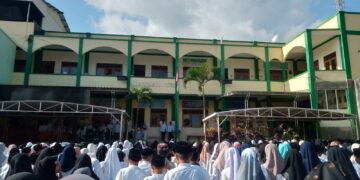 Peringati Hari Santri Nasional 2025, MI Bustanul Ulum Kota Batu Gelar Apel Hari Santri dan Pemberian Piagam