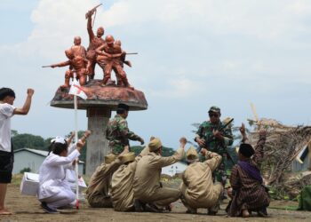 Peringati Hari Pahlawan, Walikota Malang Turun dalam Aksi Tanam 1000 Pohon Durian