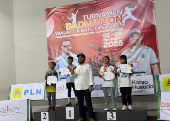 Hadiah Diduga Tidak Sesuai, Penanggung Jawab Turnamen Badminton Wali Kota Batu Open 2025, M. Nur Adhim Beri Klarifikasi
