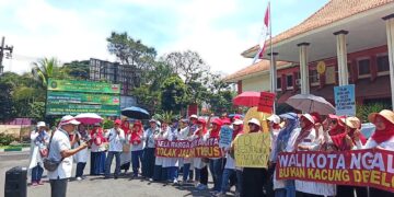 Sidang Perdana Gugatan Class Action Warga Griya Shanta, Pemkot Malang Tidak Hadir.