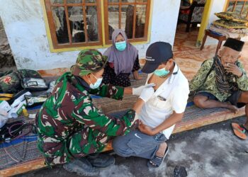 Prajurit TNI Edukasi dampak Erupsi Semeru