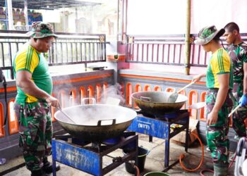 Kebahagiaan Tersendiri Dapat Membantu Pengungsi Erupsi Semeru dari Dapur