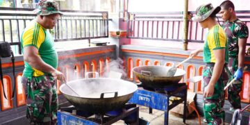 Kebahagiaan Tersendiri Dapat Membantu Pengungsi Erupsi Semeru dari Dapur