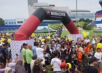 Whiz Prime Hotel Basuki Rahmat Malang Gelar Jalan Sehat untuk Amal dalam Semangat Hari Pahlawan dan HUT yang ke-8.