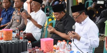 Bupati Sidoarjo Subandi Takziah ke Rumah Duka Praja IPDN yang Meninggal Dunia Akibat Kecelakaan.