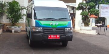 Wali Kota Malang Serahkan Mobil Operasional Layanan Pajak Kendaraan Bermotor
