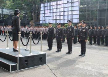 Kapolresta Malang Kota Anugerahkan Satyalancana Pengabdian ke 39 Personel, Perkuat Integritas dan Profesionalisme Polri