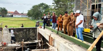 Bupati Sidoarjo Sidak Rumah Pompa Kedungpeluk, Tegaskan Rampung 14 Februari, Progres Sudah 70%