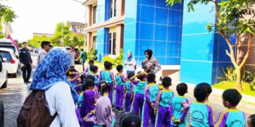 Kenalkan Profesi Polri Sejak Usia Dini, Polresta Sidoarjo Sambut Kunjungan TK Dharma Wanita Persatuan Jabaran