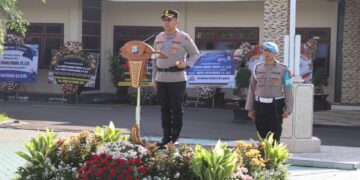 Upacara Sertijab Pejabat Utama Polres Batu, Kapolres Tekankan Profesionalisme dan Peningkatan Kinerja