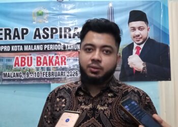Abu Bakar Serap Aspirasi Masyarakat di Balai RW 7 Karang Besuki