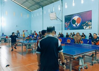 Ratusan Atlet Penghoby Tenis Meja Malang Raya Bertarung Dalam Turnamen Rutin Dalam Satu Arena.