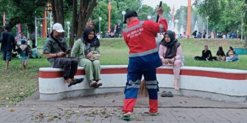 Lonjakan Pengunjung Pasca Dilaunchingi, Kebersihan Jadi PR Bersama di Alun-Alun Kota Malang