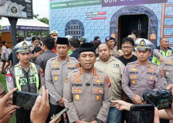 Polresta Sidoarjo bersama IJTI Bagikan Takjil untuk Masyarakat