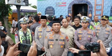 Polresta Sidoarjo bersama IJTI Bagikan Takjil untuk Masyarakat