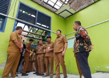 Gedung SMPN 1 Gedangan Ambruk, Bupati Sidoarjo Instruksikan Percepatan