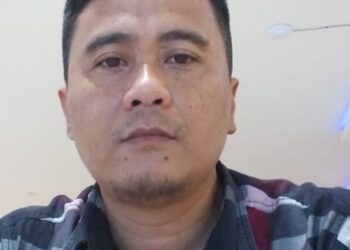 Modus Penipuan dalam Transaksi Elektronik : Perspektif UU ITE Oleh : Dr Yoyok Ucuk Suyono SH.M.Hum Dosen Pasca Sarjana fakultas Hukum Universitas Dr Soetomo, Surabaya