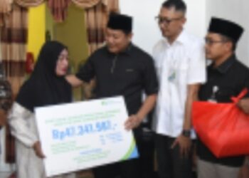 Santunan Ratusan Juta untuk Korban Kecelakaan Kerja, Bupati Sidoarjo Pastikan Negara Hadir Bagi Keluarga Pekerja.