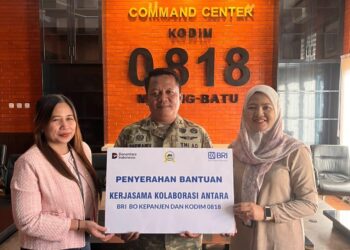 Perkuat Sinergi dengan TNI, BRI Kepanjen Serahkan Bantuan Laptop kepada Kodim 0818 Malang-Batu