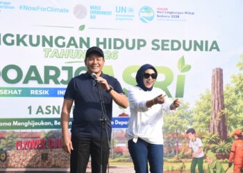 Peringatan Hari Lingkungan Hidup Sedunia 2026, Bupati dan Wabup SidoarjoTanam Pohon Pucuk Merah
