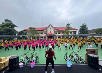 Semarak Hari Bhayangkara Ke-80 Polres Batu Gelar Olahraga Bersama Pererat Soliditas Keluarga Besar