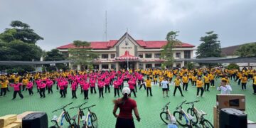 Semarak Hari Bhayangkara Ke-80 Polres Batu Gelar Olahraga Bersama Pererat Soliditas Keluarga Besar