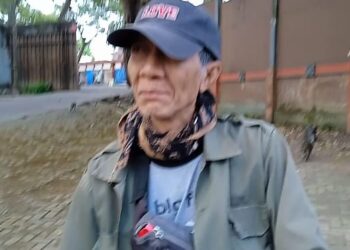 Warga Timur Wendit Rutin Beri Pakan Monyet Wendit