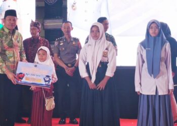 Pemkab Sidoarjo Luncurkan 4.000 Beasiswa Pendidikan 2026, Bupati Subandi: Investasi Terbaik Ada pada SDM