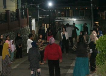Warga Dusun Krajan Semangat Persiapan Jelang Karnaval Desa Sumbersekar