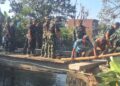 Sinergi TNI dan Warga Wonokoyo Lebarkan Jembatan Wisata Juang Demi Dukung Wisata dan UMKM Jelang HUT RI ke-81