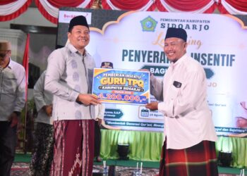 Subandi Serahkan Insentif Rp23 Miliar untuk 5.500 Guru TPQ: Perkuat Fondasi Akhlak Anak Sidoarjo