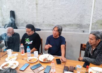 Didik Sucahyo Lahirkan D’Bass Project di Malang, Buktikan Kreativitas Tak Kenal Usia