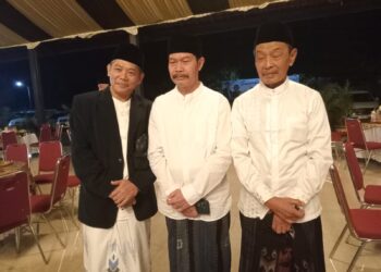 Shalawat Menggema di Talok Turen, Ribuan Jamaah Hadir Pengajian Akbar Bersama Abah Anza