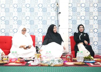 Mimik Titip Doa kepada Kiai: Pemimpin Sidoarjo Harus Amanah.