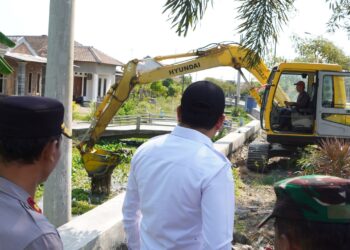 Subandi Kejar Normalisasi Sungai, Lima Alat Berat Ditargetkan Turun di Candi-Tanggulangin