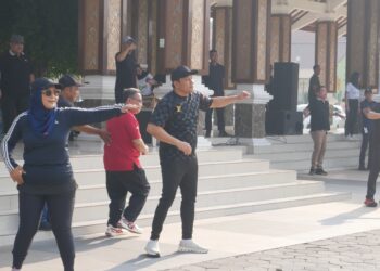 Ribuan ASN Senam Bersama di Alun-Alun Sidoarjo, Subandi: Kekompakan Penting untuk Layani Masyarakat.