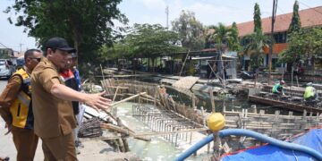 Kejar Deviasi 9,94 Persen, Pembangunan Jembatan Candinegoro Dikebut 24 Jam