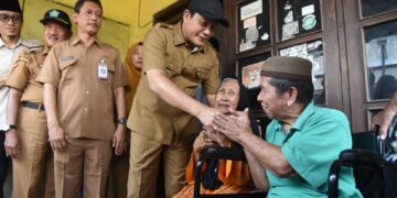 Bantu Warga Berketerbatasan Fisik Bupati Subandi Siapkan Renovasi Rumah dan Kursi Roda