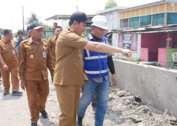 Deviasi Betonisasi Gedangan–Betro Hampir 10 Persen, Subandi Desak Kontraktor Kejar Target