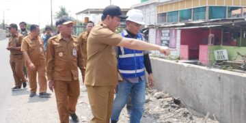 Deviasi Betonisasi Gedangan–Betro Hampir 10 Persen, Subandi Desak Kontraktor Kejar Target