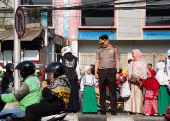Kapolresta Sidoarjo Turun ke Jalan, Pastikan Lalu Lintas Pagi Tetap Lancar