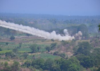 TNI dan ADF melaksanakan Latgabma Keris Woomera di Situbondo