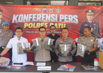 Polres Batu Bongkar Peredaran 5 Kg Ganja Kering