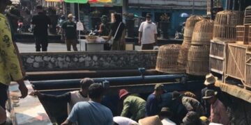 5 tahun kekeringan, Air Irigasi Sungai Klampok di Selatan Pasar Singosari Kembali Mengalir